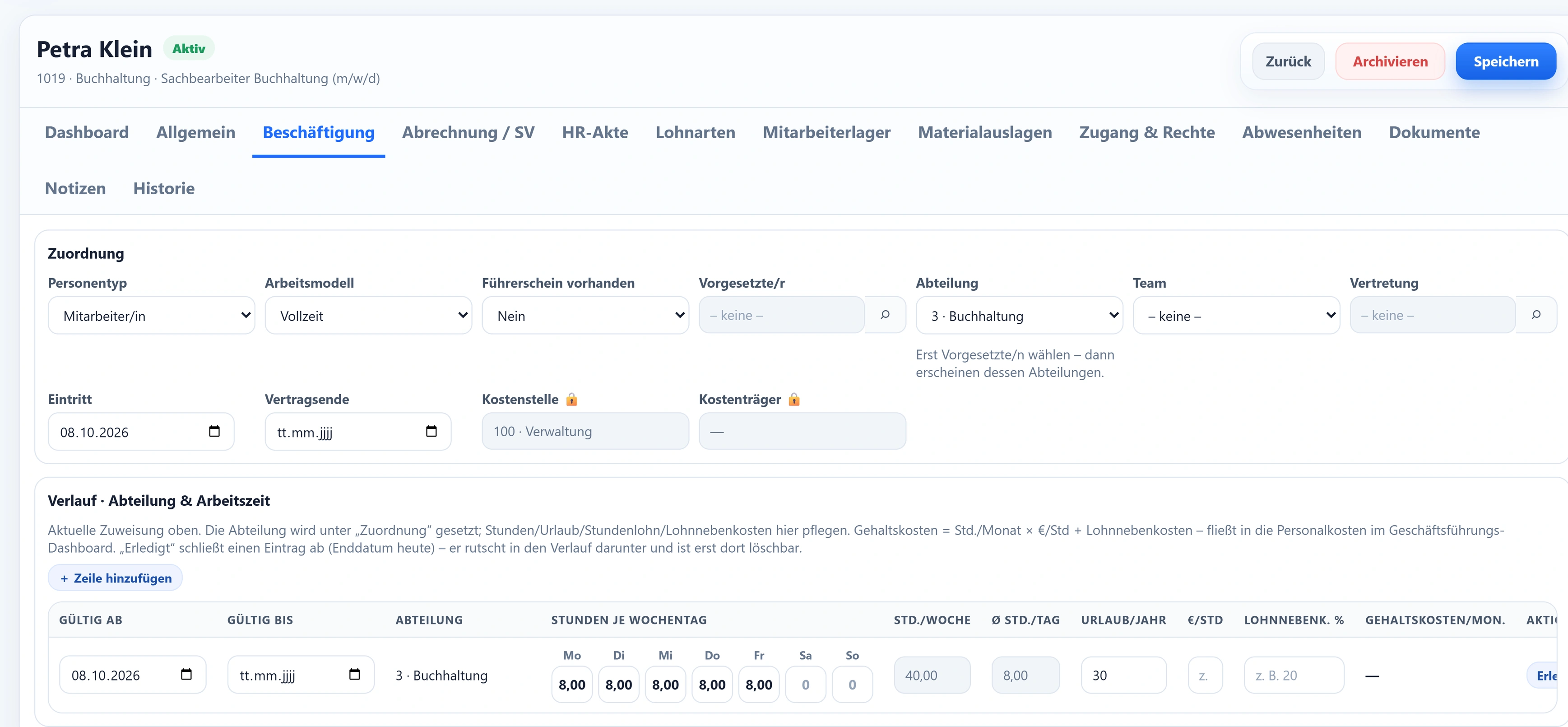 Die neue Personalakte 1019 im Reiter Beschäftigung: Personentyp Mitarbeiter/in, Abteilung 3 · Buchhaltung, Eintritt 08.10.2026, Kostenstelle 100 · Verwaltung und die Wochenarbeitszeit ab 08.10.2026.